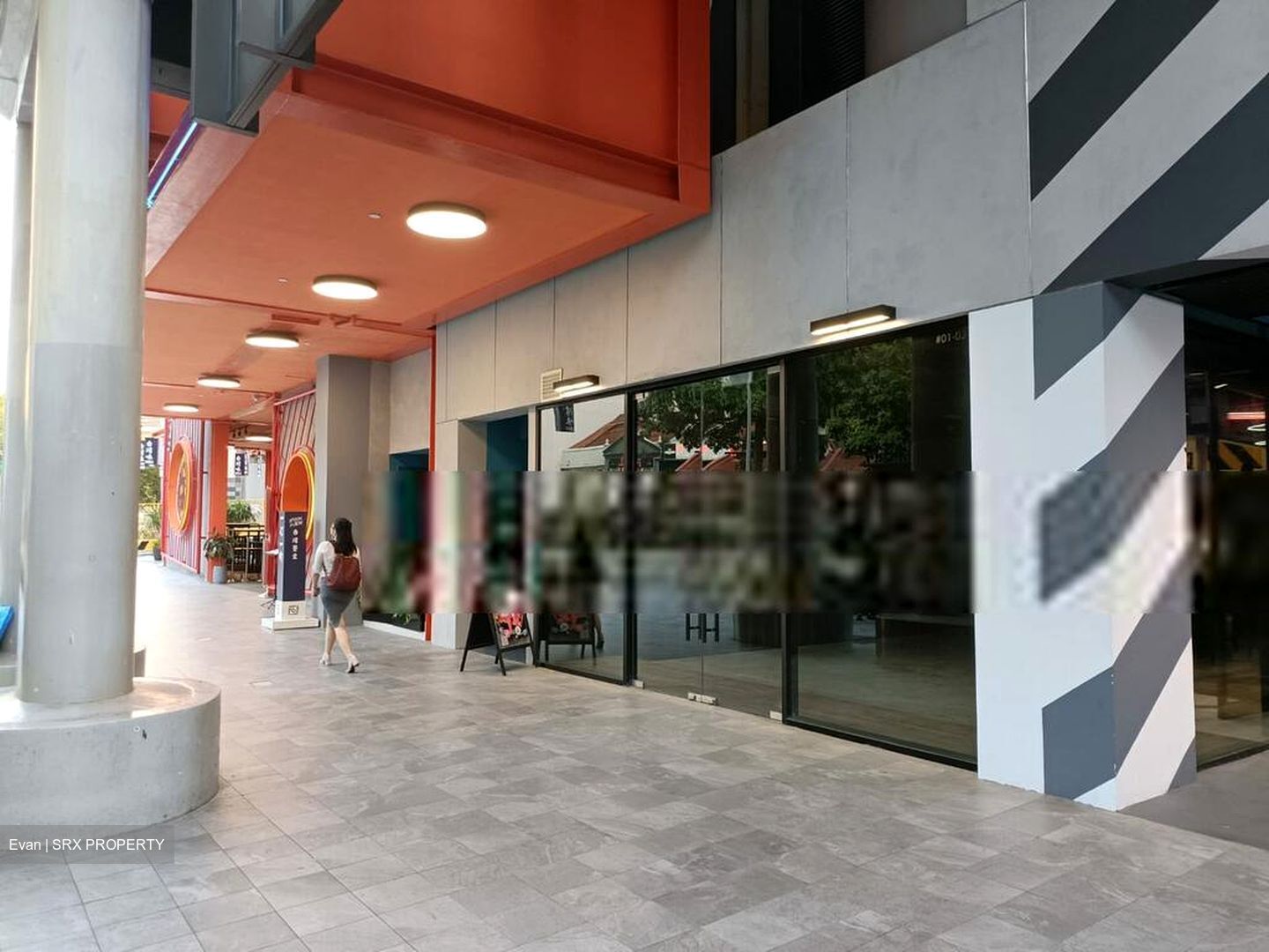 Pomo (D7), Retail #453129201